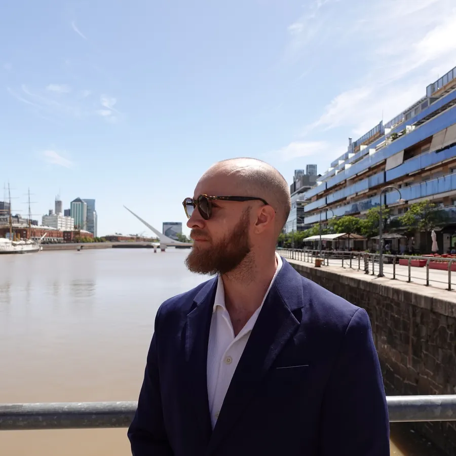 David Lincoln at Puerto Madero, Buenos Aires