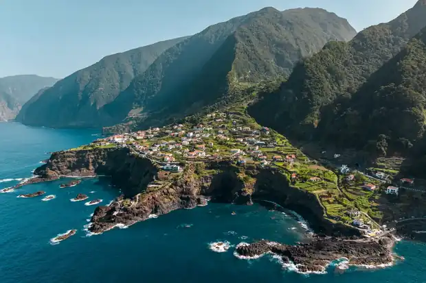 A village on the volcanic north coast of Madeira